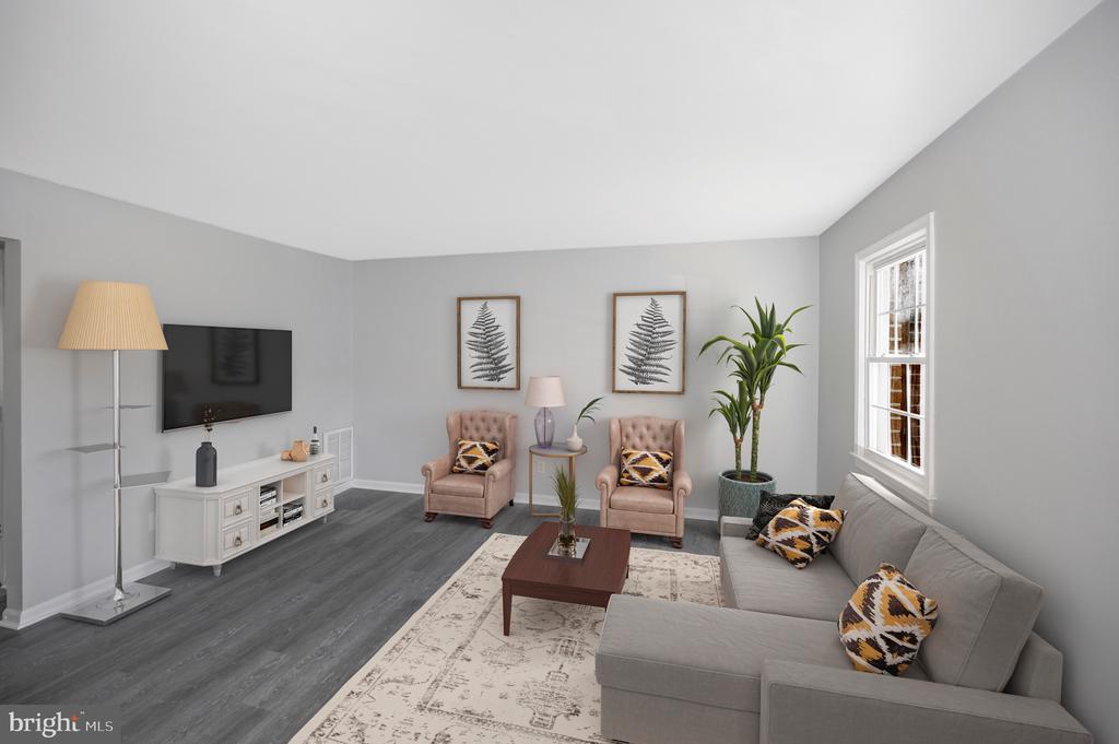 712 OLDE GREENWICH CIRCLE