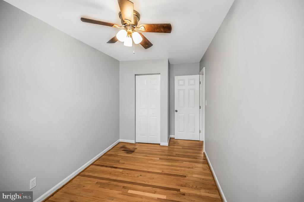 712 OLDE GREENWICH CIRCLE