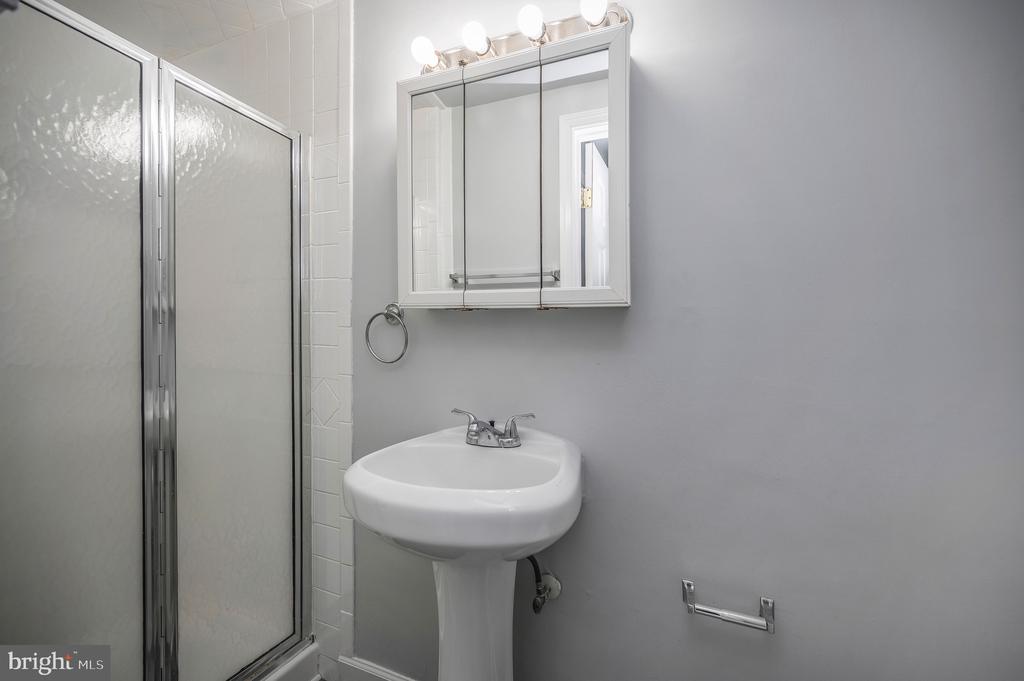 712 OLDE GREENWICH CIRCLE