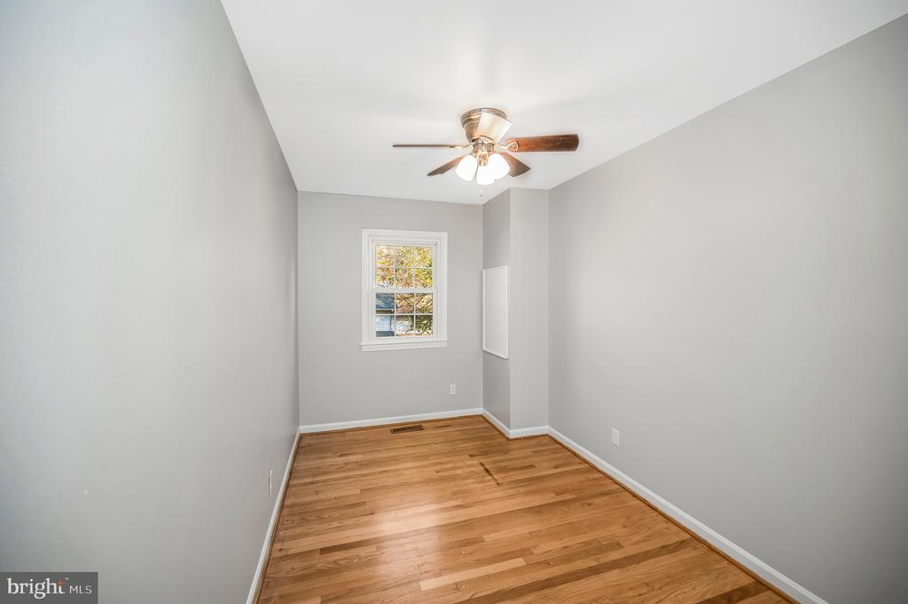 712 OLDE GREENWICH CIRCLE