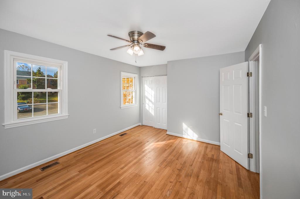 712 OLDE GREENWICH CIRCLE