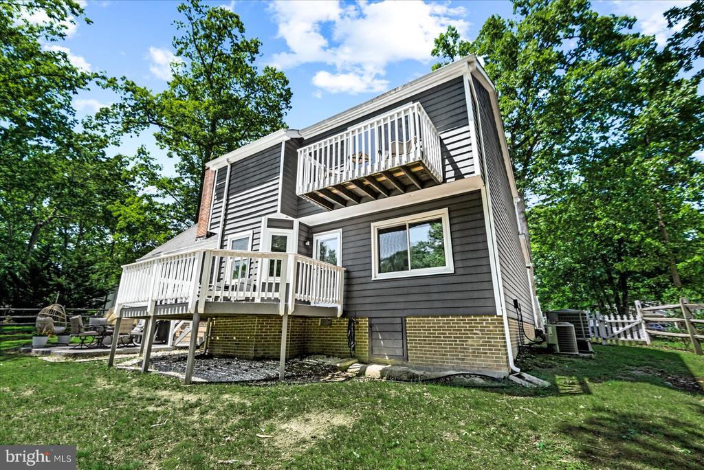 3809 RAYNOLD COURT