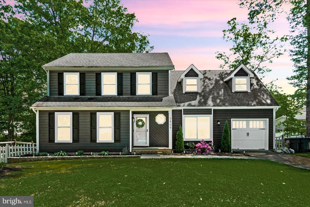 3809 RAYNOLD COURT