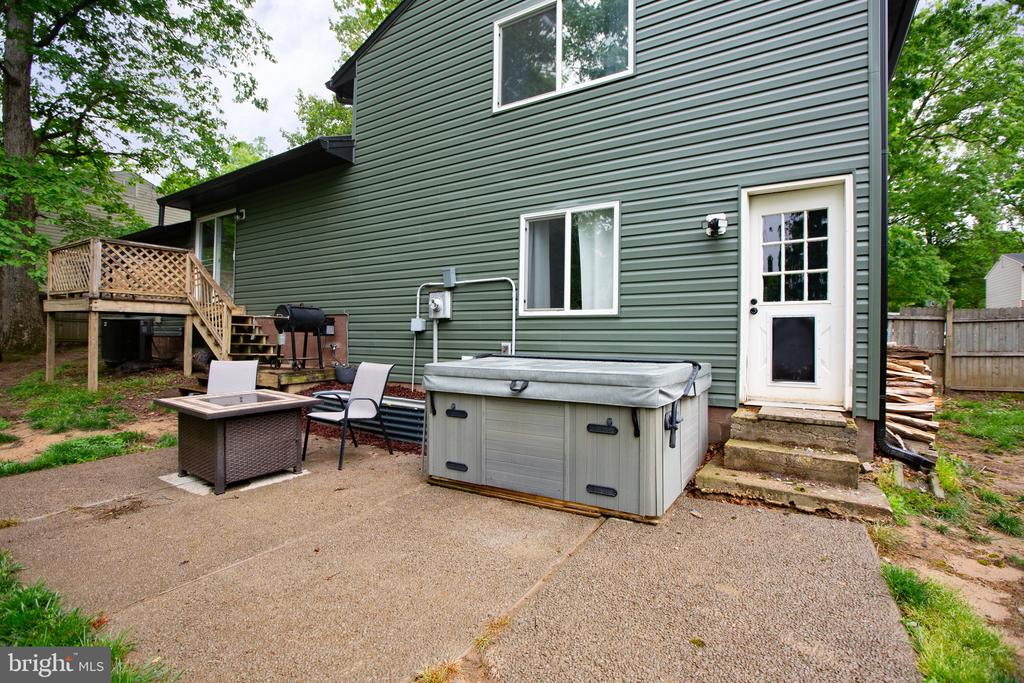 6807 WILD TURKEY DRIVE