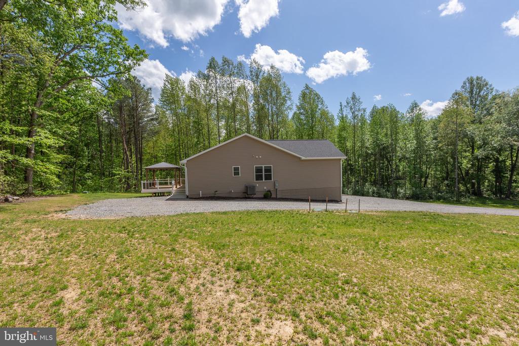 4301 CREIGHTON LANE