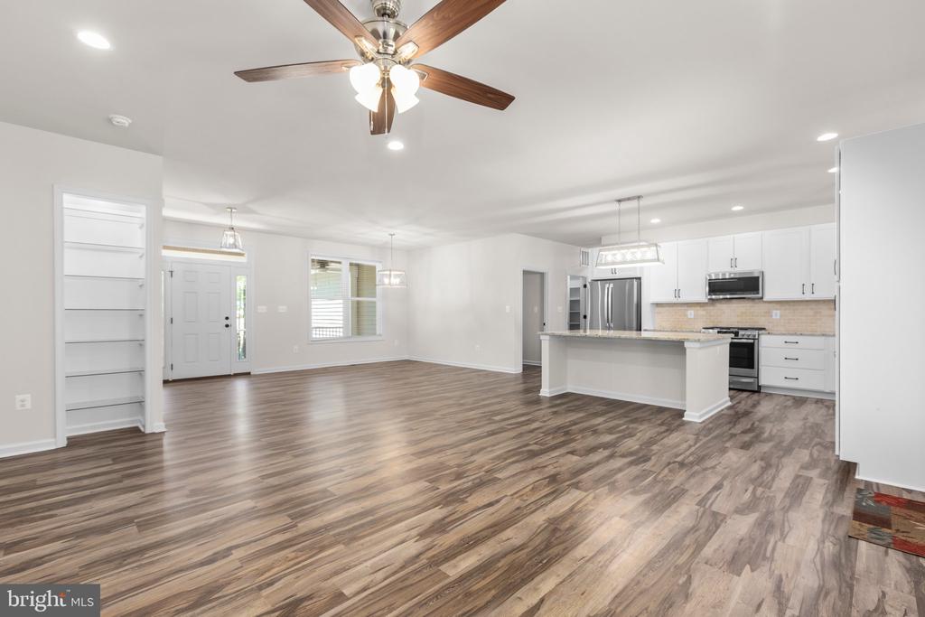 4301 CREIGHTON LANE