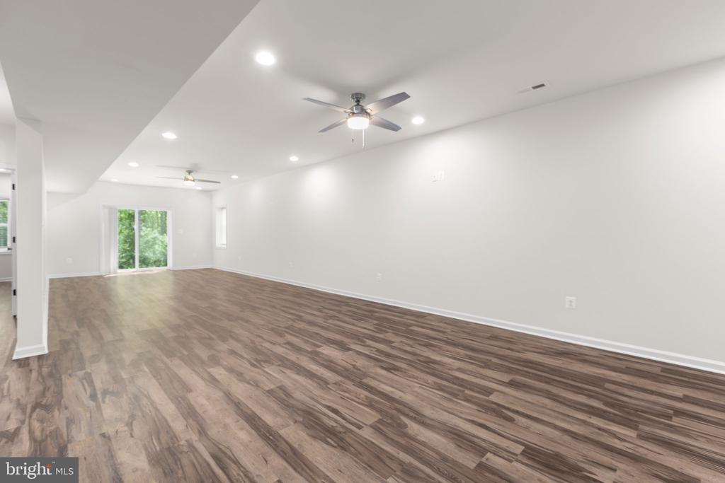 4301 CREIGHTON LANE