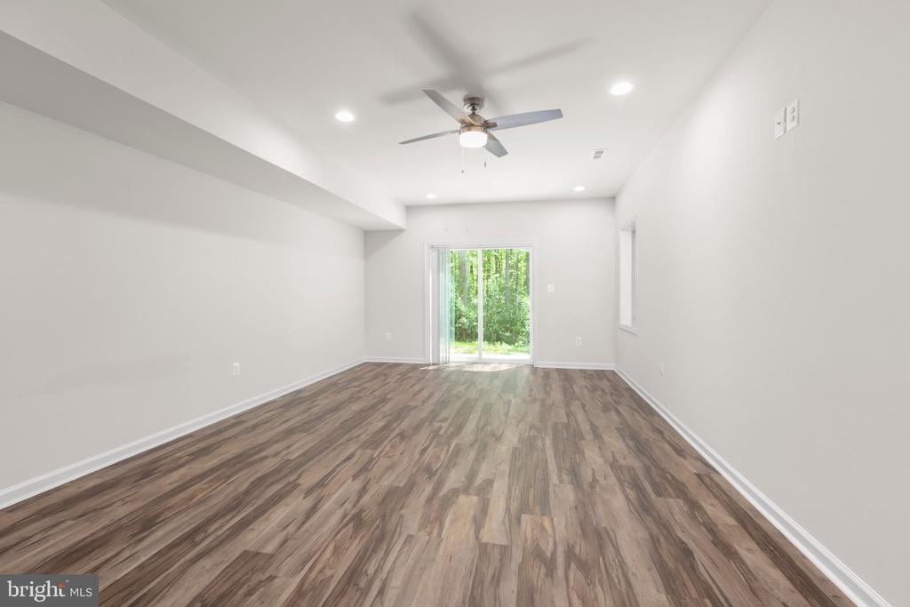 4301 CREIGHTON LANE
