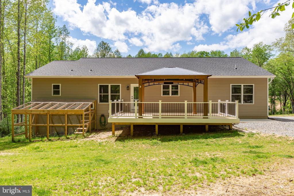 4301 CREIGHTON LANE