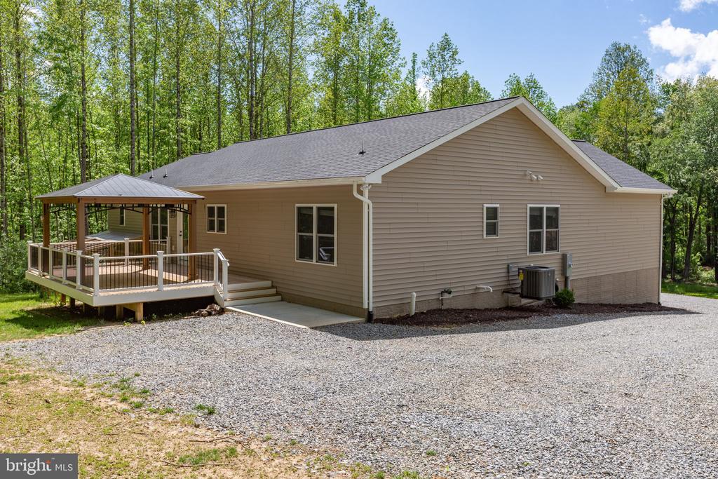 4301 CREIGHTON LANE