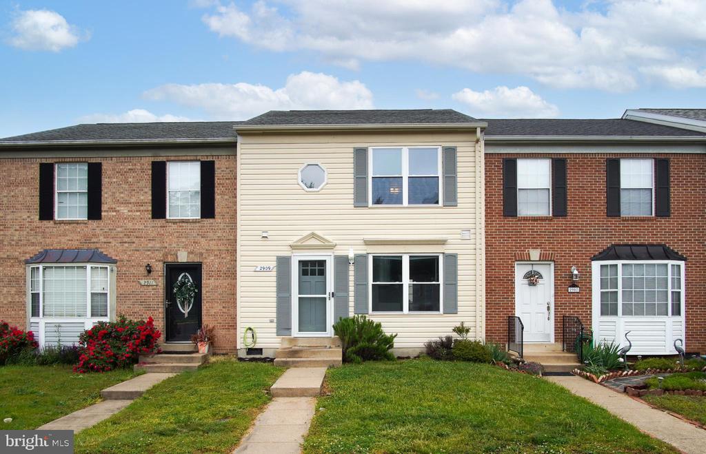 2909 BRIARWOOD LANE