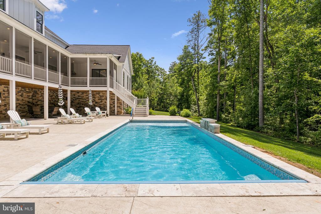 11206 PRESWICK LANE