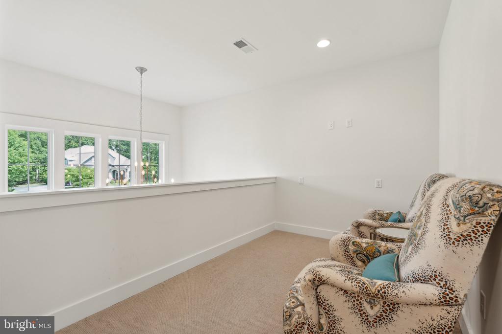 11206 PRESWICK LANE