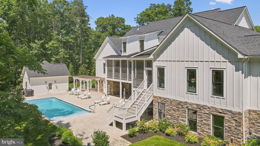 11206 PRESWICK LANE