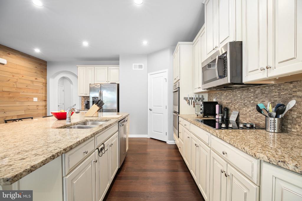 8722 WILMORE LANE