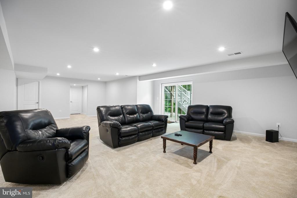 8722 WILMORE LANE