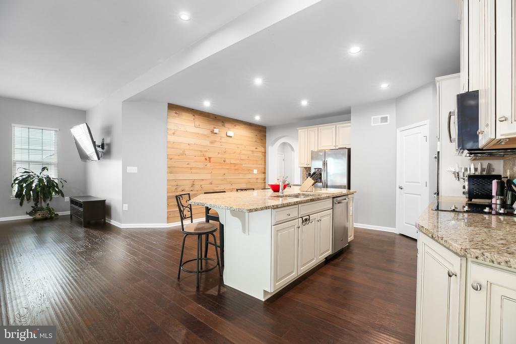 8722 WILMORE LANE