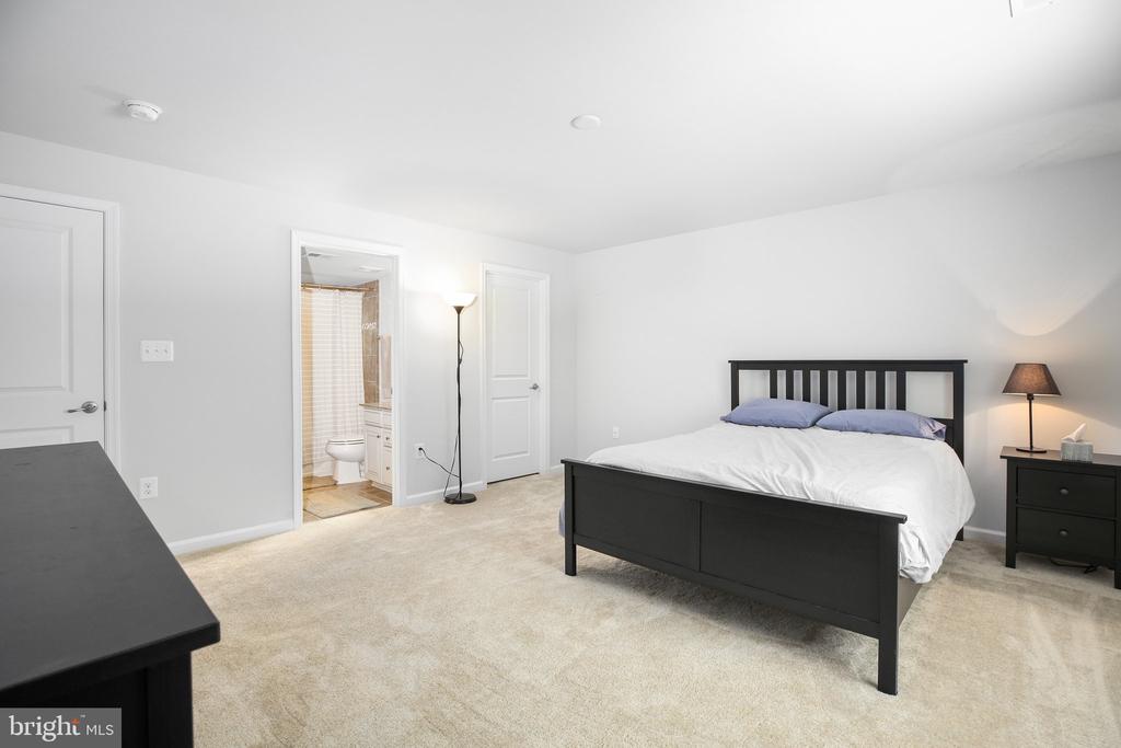 8722 WILMORE LANE