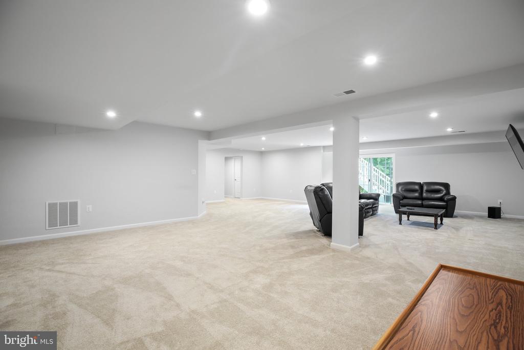 8722 WILMORE LANE