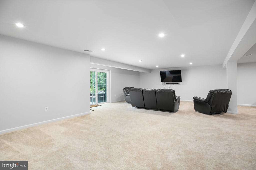 8722 WILMORE LANE