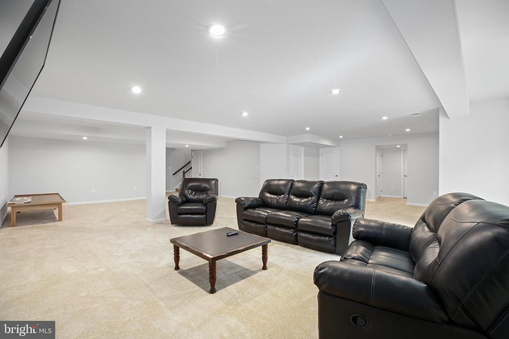 8722 WILMORE LANE
