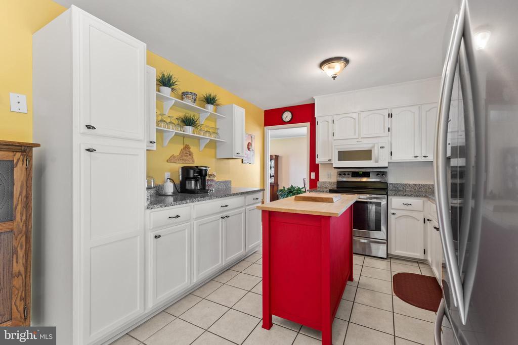 10411 GORDON ROAD