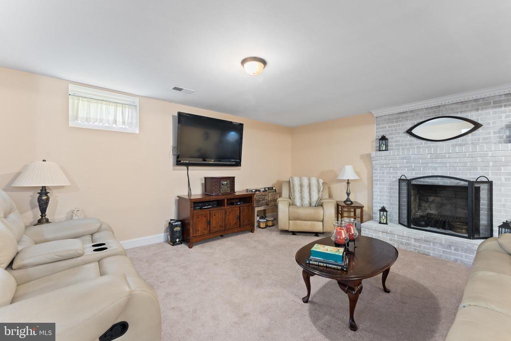 10411 GORDON ROAD