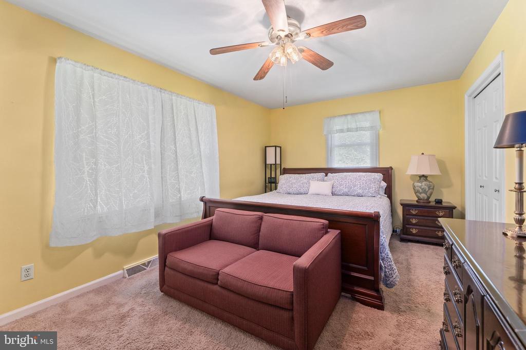 10411 GORDON ROAD