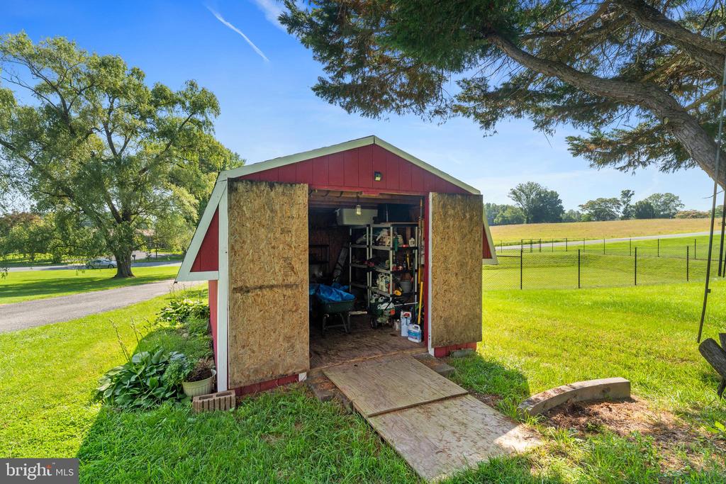 10411 GORDON ROAD