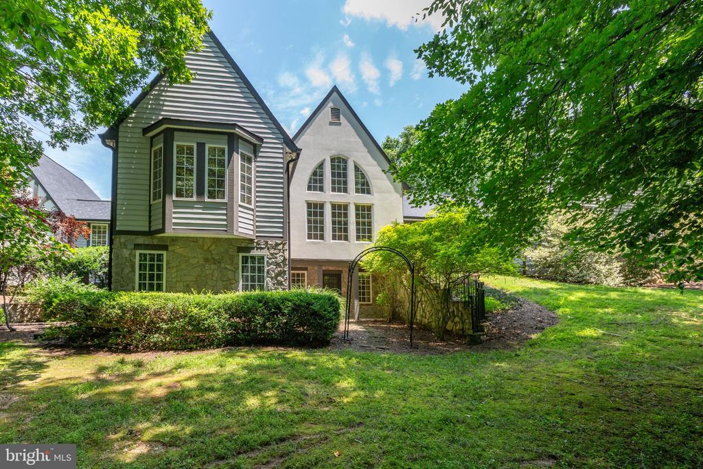 12520 PAIGE LANE