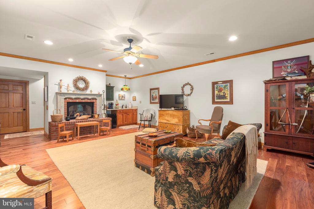 12520 PAIGE LANE