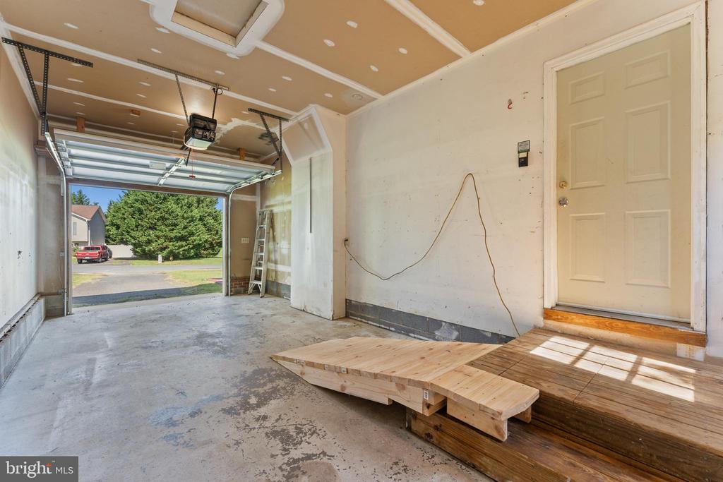 11505 BRIAN DRIVE