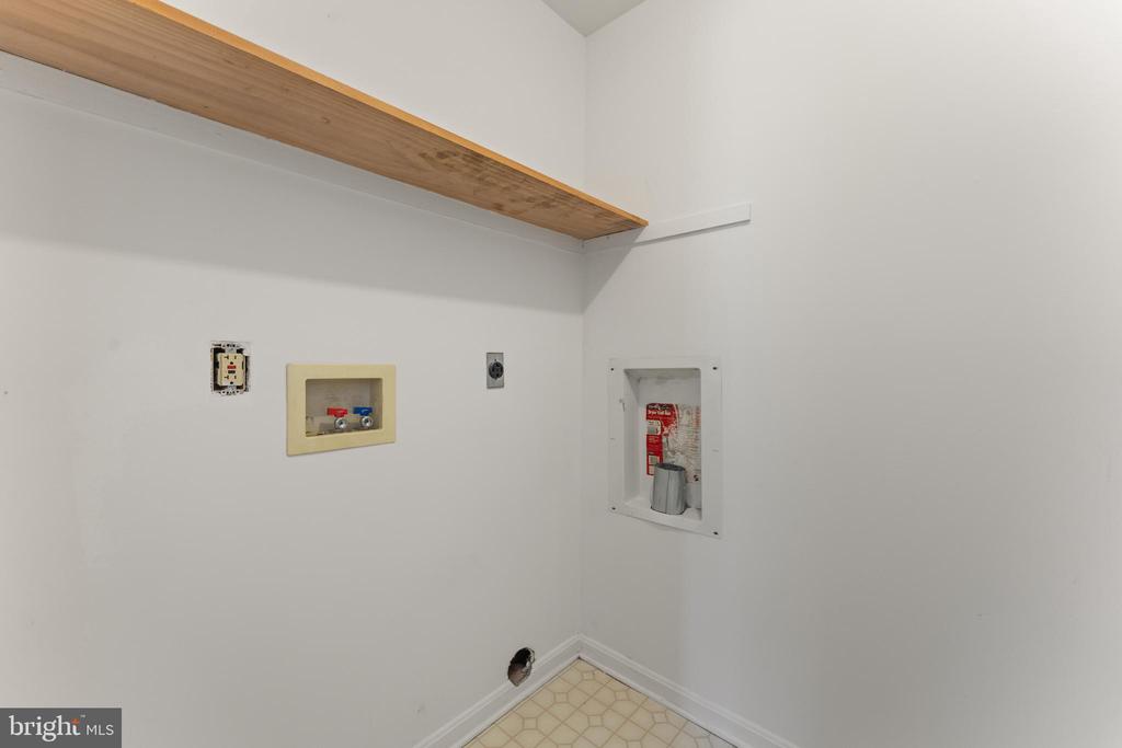 11505 BRIAN DRIVE