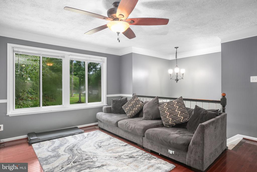 11002 MEADOWLARK LANE
