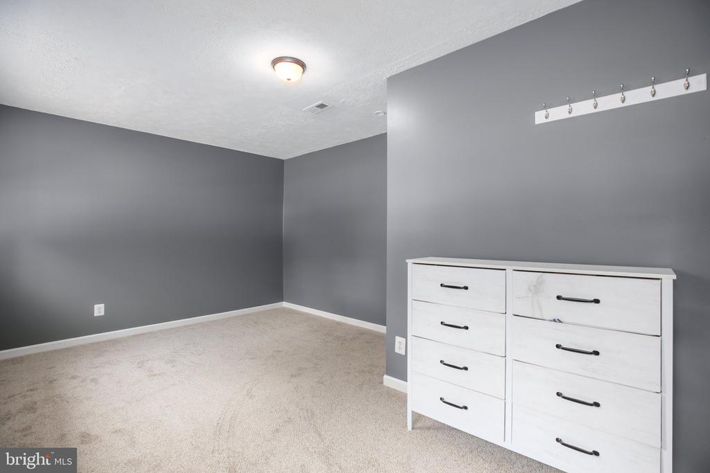 11002 MEADOWLARK LANE