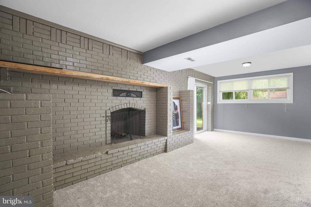 11002 MEADOWLARK LANE