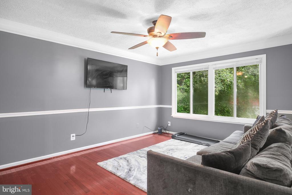 11002 MEADOWLARK LANE