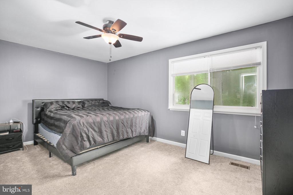 11002 MEADOWLARK LANE