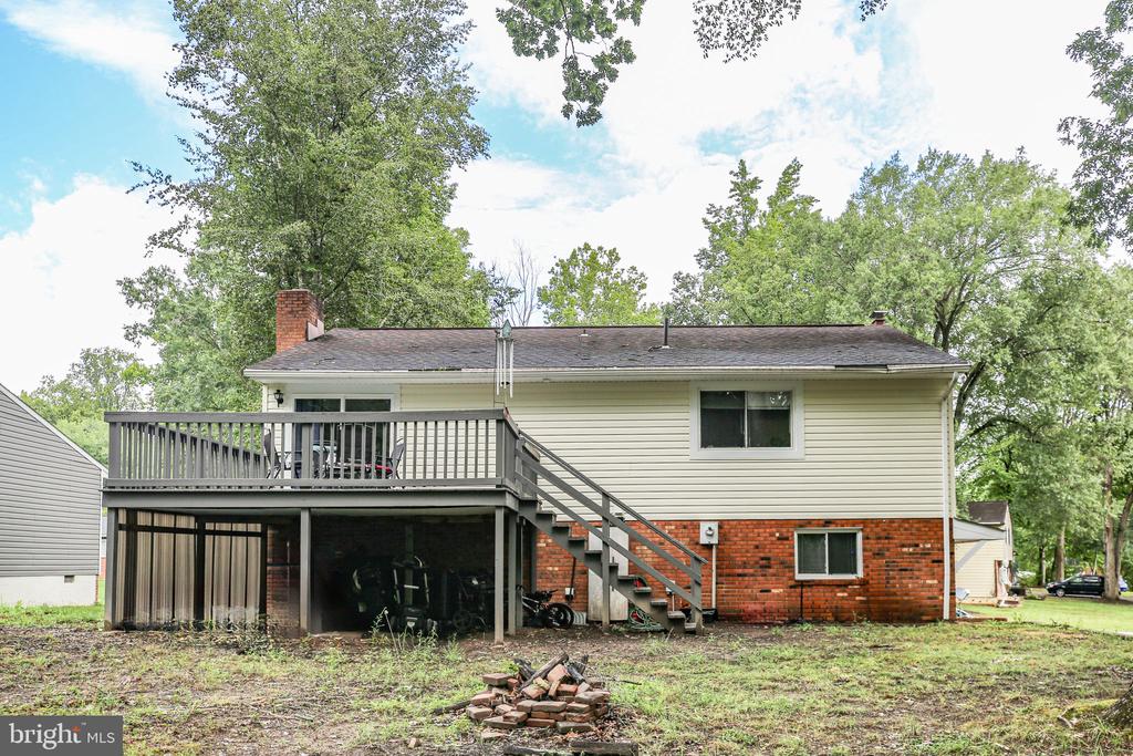 11002 MEADOWLARK LANE