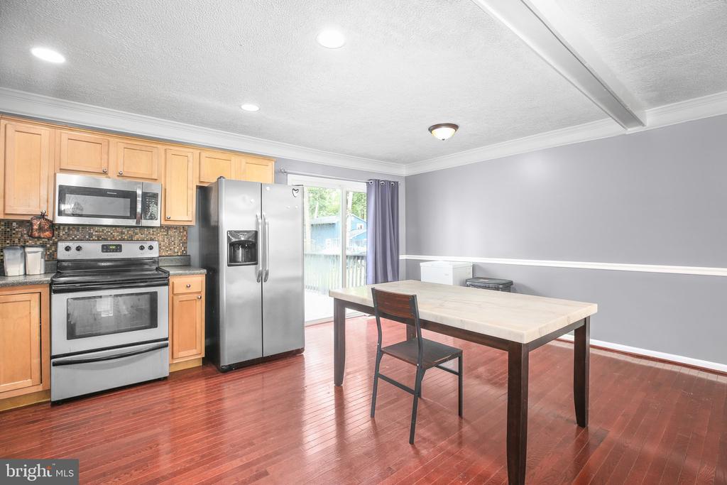 11002 MEADOWLARK LANE