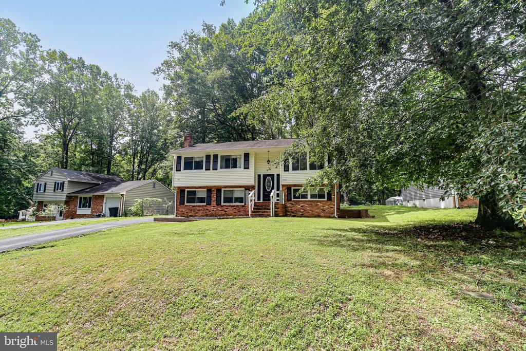 11002 MEADOWLARK LANE