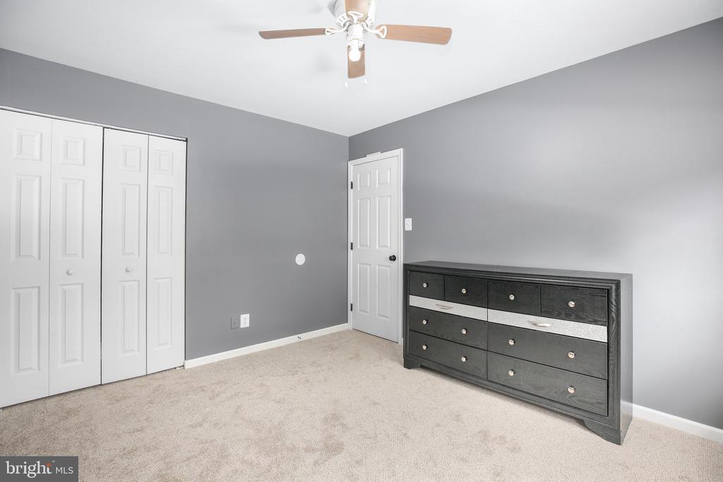 11002 MEADOWLARK LANE