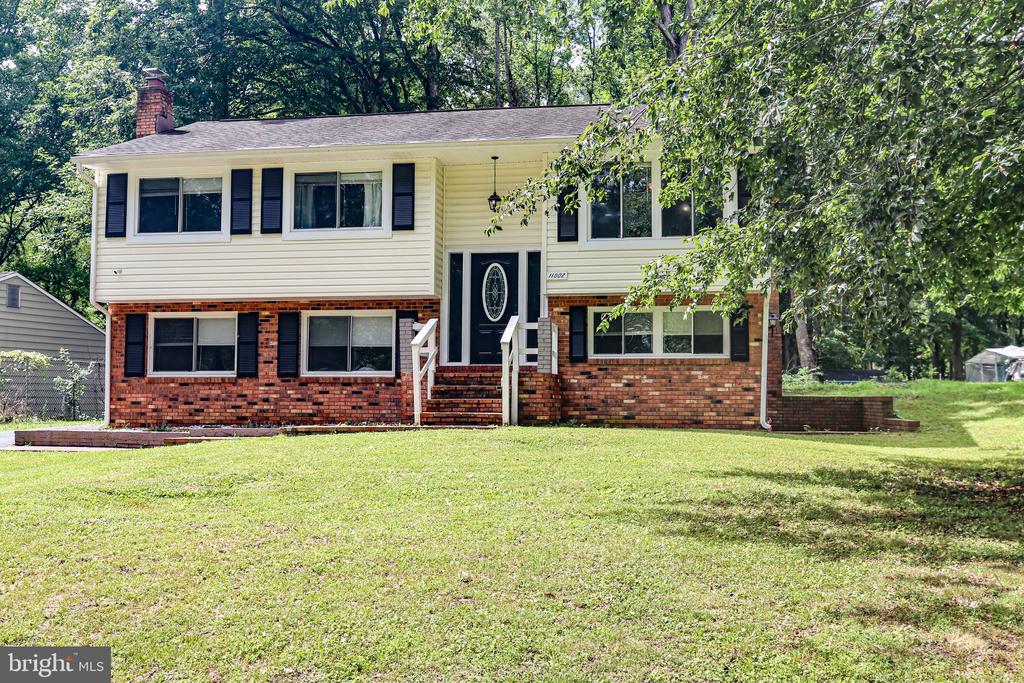 11002 MEADOWLARK LANE