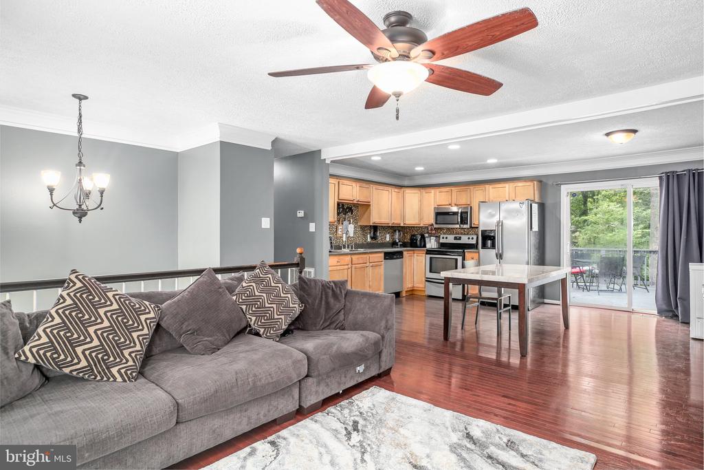 11002 MEADOWLARK LANE