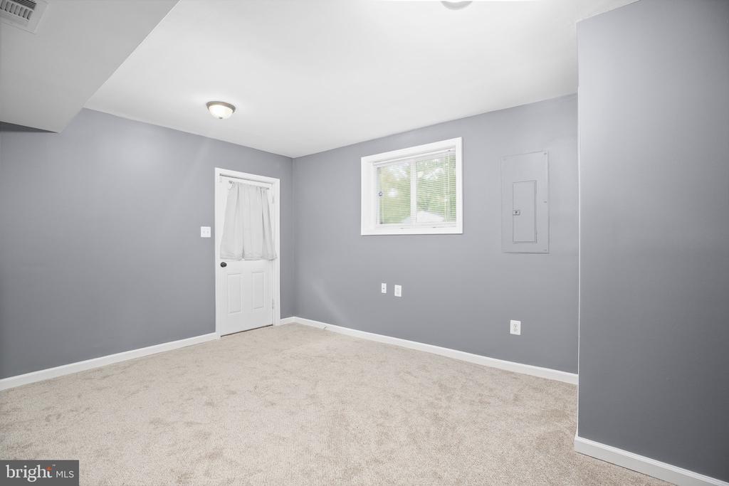11002 MEADOWLARK LANE