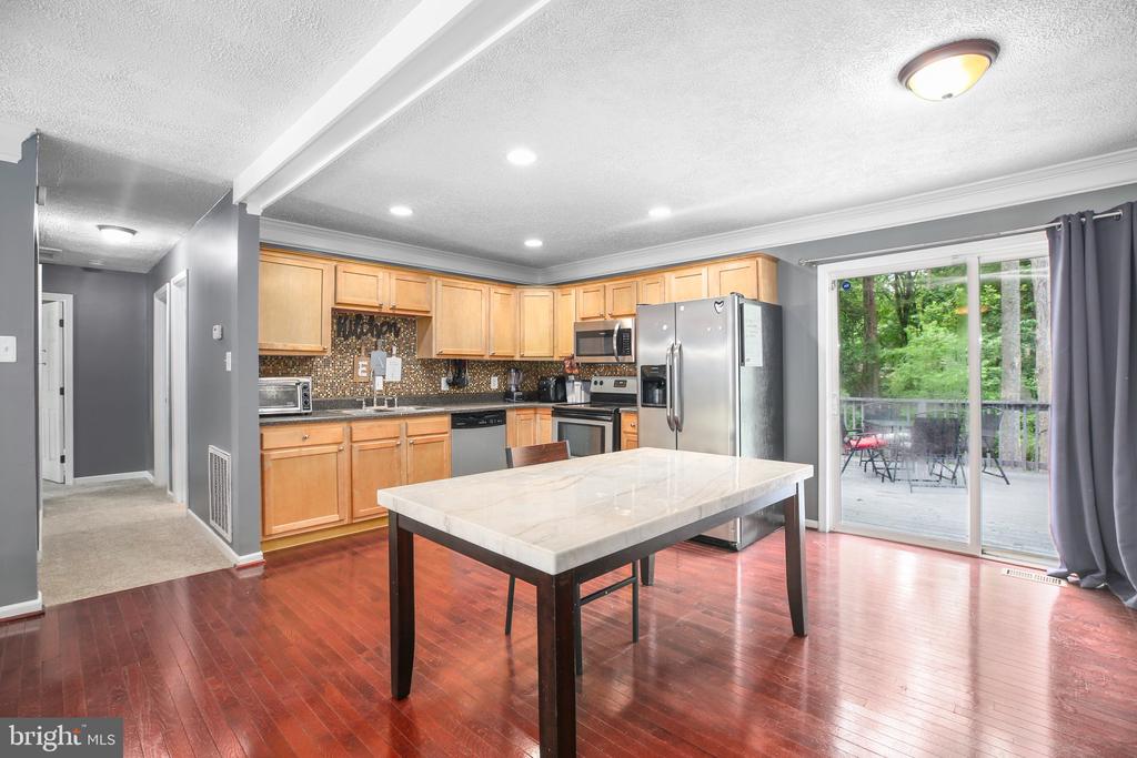11002 MEADOWLARK LANE