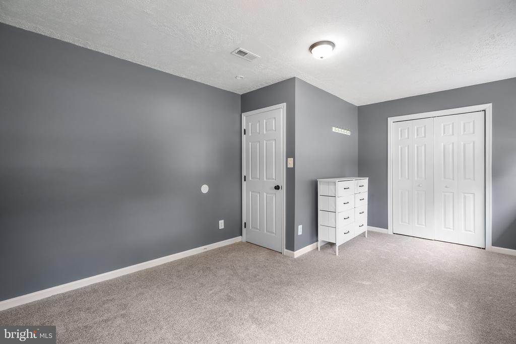 11002 MEADOWLARK LANE