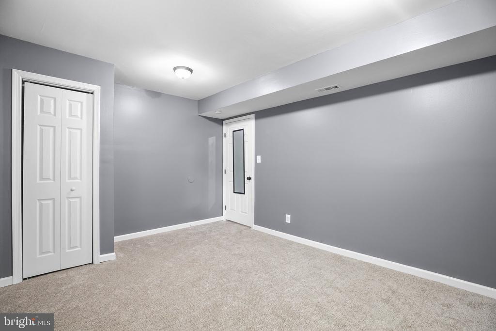 11002 MEADOWLARK LANE