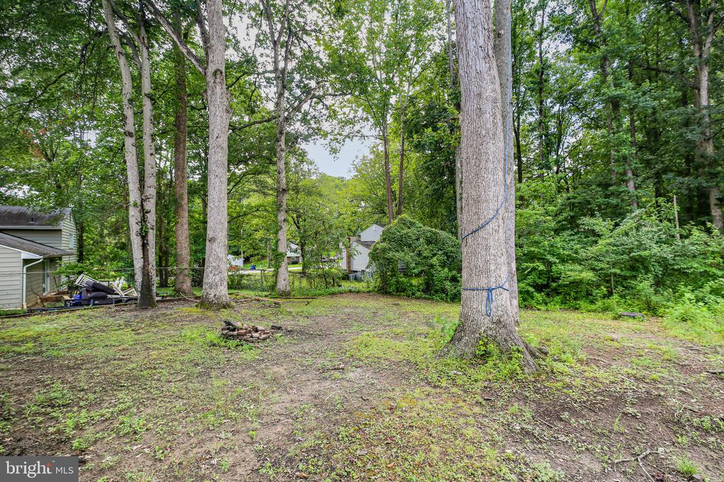 11002 MEADOWLARK LANE