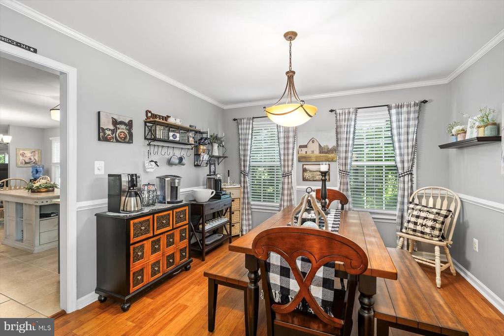 4924 QUEENSBURY CIRCLE